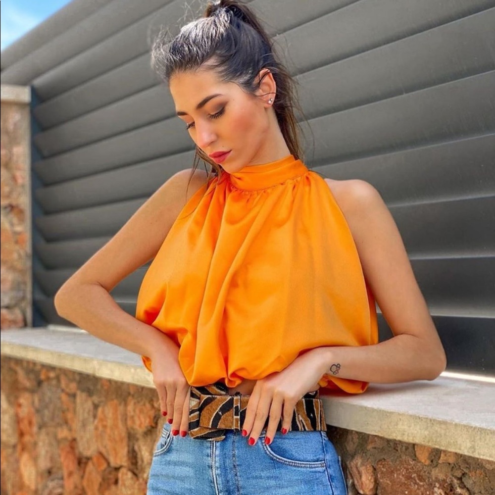 MUST GO: Zara wrap top bloggers favorite